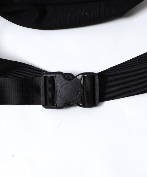 coen(コーエン)の「キャンバスボディバッグ(ボディバッグ/ウエストポーチ・メンズ・ワインレッド/ネイビー/ブラック/ナチュラル・FREE)」の13枚目の写真