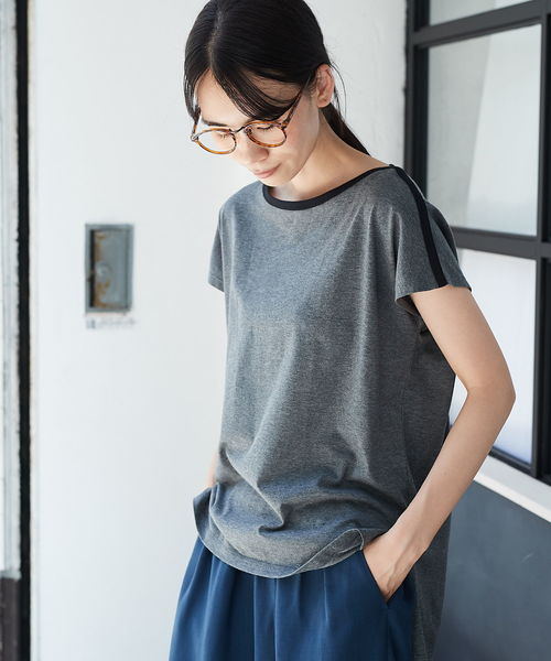 AMERICAN HOLIC（アメリカンホリック）の「・60新彊綿天竺半袖変形ボートBOXチュニック（Tシャツ/カットソー・レディース・オフホワイト/グレー系その他2/その他7・FREE）」の2枚目の写真