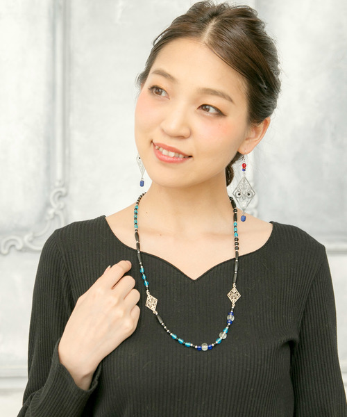 チャイハネ（チャイハネ）の「【チャイハネ】カミーラネックレス（ネックレス・レディース・ブラック/ブルー・FREE）」の5枚目の写真