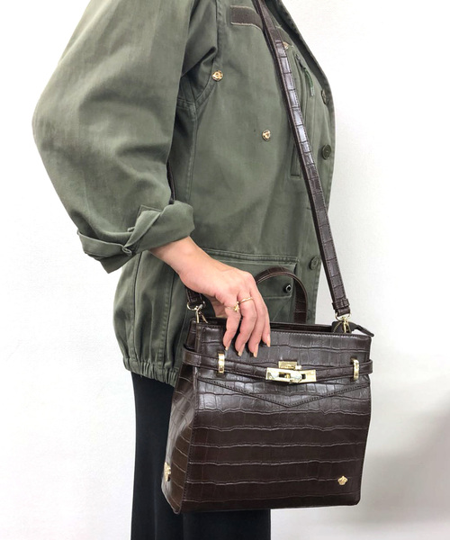 ROSELLINI(ロゼリーニ)の「クロコ型押しミニリュック(バックパック/リュック・レディース・ベージュ系その他/キャメル/グリーン/オフホワイト/ライトベージュ/グレー/ブラウン/ライトブルー/ブラック/ダークブラウン・FREE)」の4枚目の写真