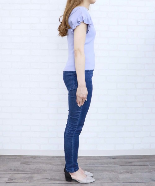HER CLOSET(ハークローゼット)の「【HERCLOSET】フリル袖Vネックノースリニット(ニット/セーター・レディース・ブラック/ネイビー/アイボリー/グリーン系その他/ピンク系その他/グレイッシュブルー・M)」の7枚目の写真