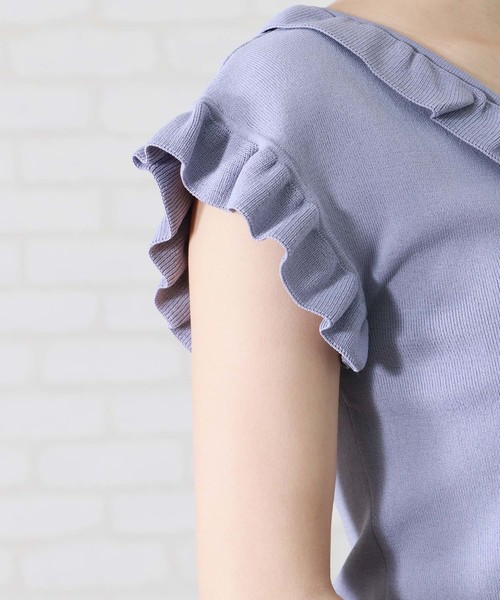 HER CLOSET(ハークローゼット)の「【HERCLOSET】フリル袖Vネックノースリニット(ニット/セーター・レディース・ブラック/ネイビー/アイボリー/グリーン系その他/ピンク系その他/グレイッシュブルー・M)」の15枚目の写真