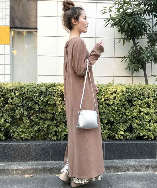 archives（アルシーヴ）の「【ZOZO限定】バックレースアップサーマルワンピース（ワンピース・レディース・チャコールグレー/ブラック/ブラウン/アイボリー・MEDIUM）」の12枚目の写真