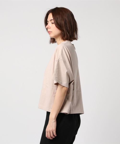 WEGO（ウィゴー）の「WEGO/ワイドルーズロゴプリントTシャツ（Tシャツ/カットソー・レディース・ホワイト/ベージュ/イエロー/パープル/ホワイト系その他/スミクロ・FREE）」の7枚目の写真