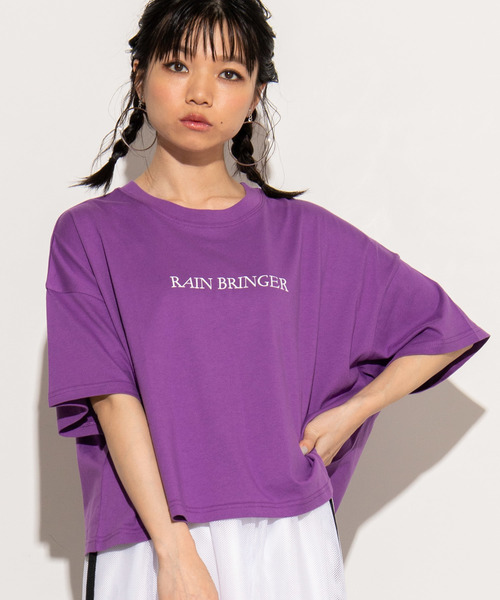 WEGO（ウィゴー）の「WEGO/ワイドルーズロゴプリントTシャツ（Tシャツ/カットソー・レディース・ホワイト/ベージュ/イエロー/パープル/ホワイト系その他/スミクロ・FREE）」の5枚目の写真