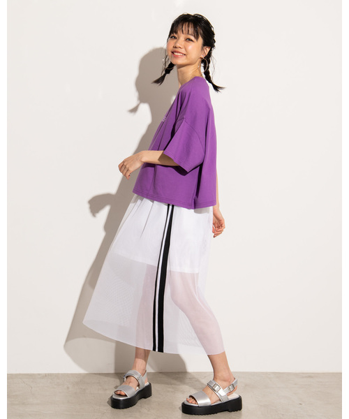 WEGO（ウィゴー）の「WEGO/ワイドルーズロゴプリントTシャツ（Tシャツ/カットソー・レディース・ホワイト/ベージュ/イエロー/パープル/ホワイト系その他/スミクロ・FREE）」の19枚目の写真