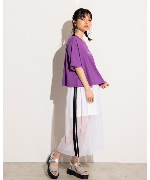 WEGO（ウィゴー）の「WEGO/ワイドルーズロゴプリントTシャツ（Tシャツ/カットソー・レディース・ホワイト/ベージュ/イエロー/パープル/ホワイト系その他/スミクロ・FREE）」の18枚目の写真