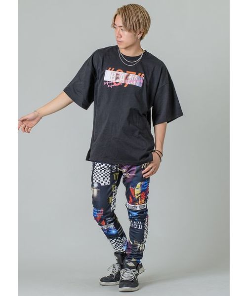 RE730（アールイーセブンサーティー）の「【RE730】ガールズプリントビッグTシャツ ビッグシルエット（Tシャツ/カットソー・メンズ・オフホワイト/ブラック・MEDIUM/LARGE）」の10枚目の写真