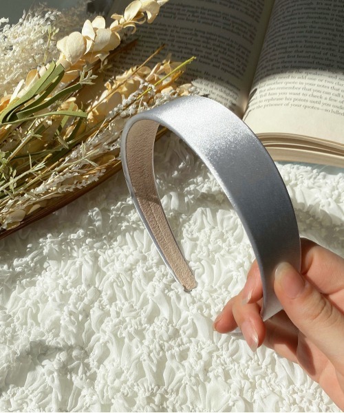 apres jour（アプレジュール）の「【apres jour × ARIAZ】カラーカチューシャ（カチューシャ・レディース・モカ/ラベンダー/スモークピンク/ライトベージュ/ライトグレー/ミント/ピンクベージュ・FREE）」の2枚目の写真