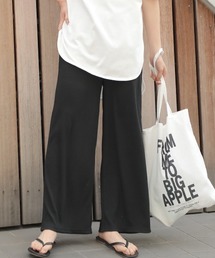 黒のワイドパンツを爽やかに着こなそう 夏コーデにぴったりな黒ワイドパンツコーデ9選 Zozotown