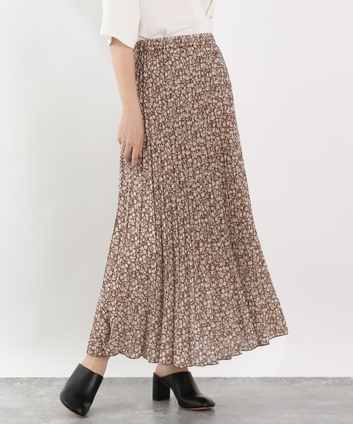 LOWRYS FARM（ローリーズファーム）の「キャシャミエプリーツスカート　893999（スカート・レディース・ブラック/ブラウン/グリーン・FREE）」の3枚目の写真