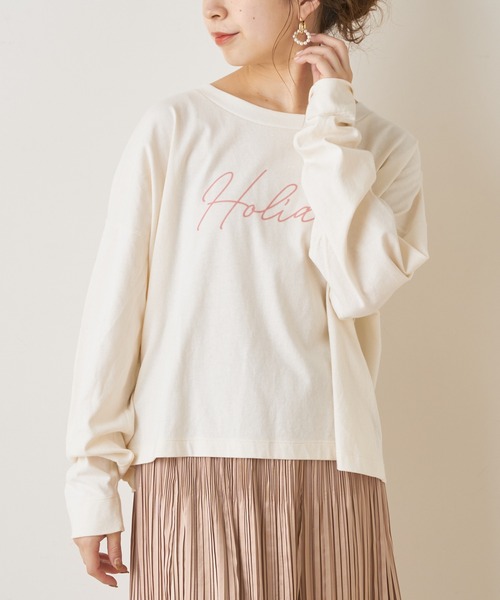 Chico(チコ)の「HolidayロゴロンT(Tシャツ/カットソー・レディース・ライトベージュ/オフホワイト/ピンク/ブラック・FREE)」の2枚目の写真