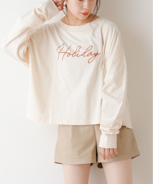 Chico(チコ)の「HolidayロゴロンT(Tシャツ/カットソー・レディース・ライトベージュ/オフホワイト/ピンク/ブラック・FREE)」の4枚目の写真