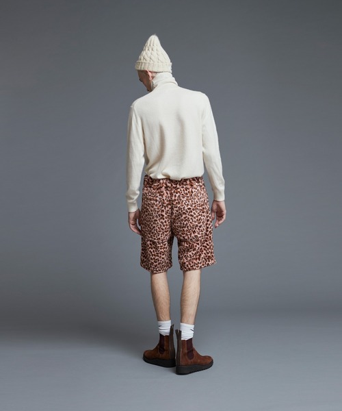 NOISE MAKER（ノイズメーカー）の「Leopard pattern fake fur shorts/ヒョウ柄フェイクファーショートパンツ（その他パンツ・メンズ・イエロー/ピンク・SMALL/LARGE/MEDIUM）」の4枚目の写真