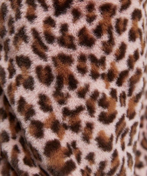 NOISE MAKER（ノイズメーカー）の「Leopard pattern fake fur shorts/ヒョウ柄フェイクファーショートパンツ（その他パンツ・メンズ・イエロー/ピンク・SMALL/LARGE/MEDIUM）」の5枚目の写真