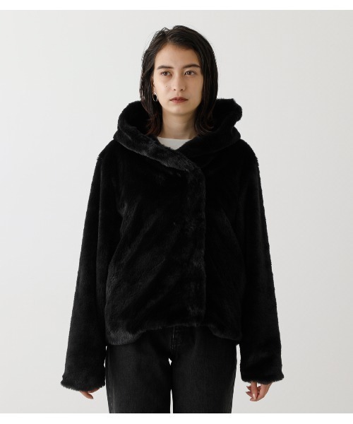 AZUL by moussy（アズールバイマウジー）の「FLUFFY HOODIE