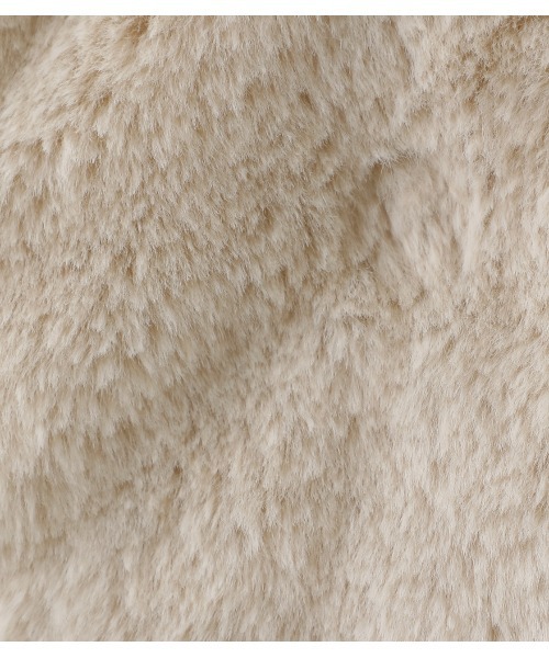 AZUL by moussy（アズールバイマウジー）の「FLUFFY HOODIE SHORT COAT/フラッフィーフーディショートコート（その他アウター・レディース・オフホワイト/ブラック/グリーン/ベージュ・LARGE/SMALL/MEDIUM）」の13枚目の写真