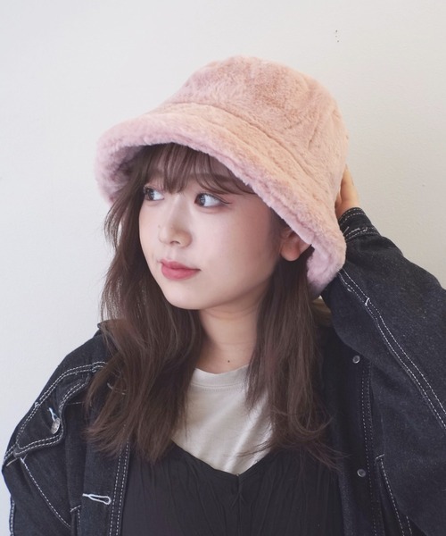 ammy.(エイミードット)の「【 ammy. / エイミードット 】 ふわふわ ファー バケット ハット(ハット・レディース・ブラック/キャメル/ホワイト/ナチュラル/グレイッシュベージュ/ブラウン/ベージュ/ピンク・FREE)」の8枚目の写真