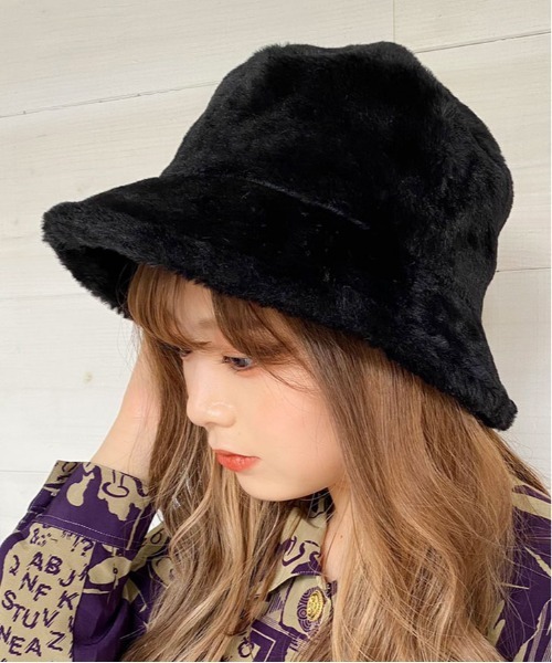 ammy.(エイミードット)の「【 ammy. / エイミードット 】 ふわふわ ファー バケット ハット(ハット・レディース・ブラック/キャメル/ホワイト/ナチュラル/グレイッシュベージュ/ブラウン/ベージュ/ピンク・FREE)」の18枚目の写真