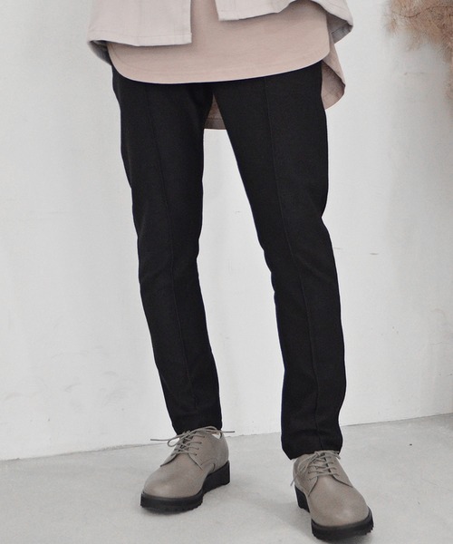 MinoriTY(マイノリティ)の「【MinoriTY】ピンタックステーパードパンツ スキニーパンツ メンズ 無地 秋服 夏服(スラックス・メンズ・ブラウン/チャコール/ネイビー/ブラック・L/M/XL)」の1枚目の写真
