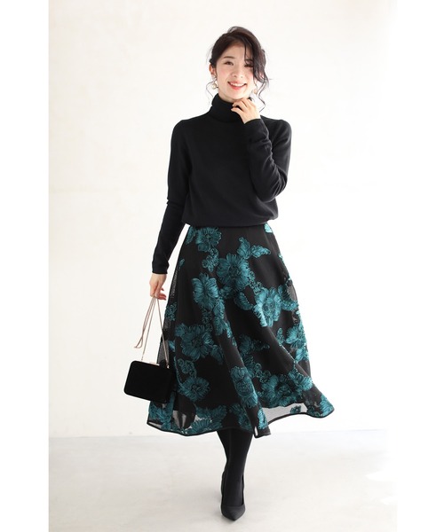 くしゅくしゅネックのもちもちニットプルオーバートップス