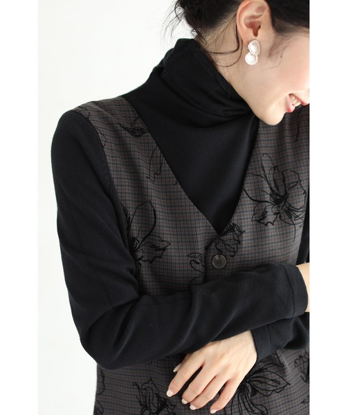 くしゅくしゅネックのもちもちニットプルオーバートップス（ニット