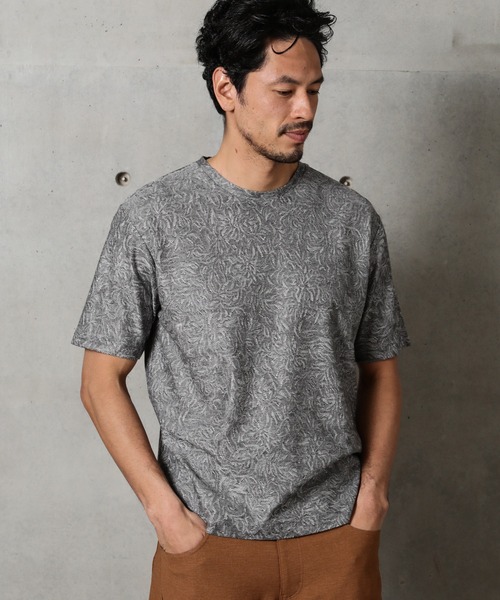 MEN'S BIGI(メンズビギ)の「ボタニカルジャガードメッシュ調カットソー(Tシャツ/カットソー・メンズ・チャコールグレー/ベージュ/グリーン・01/02/03)」の4枚目の写真