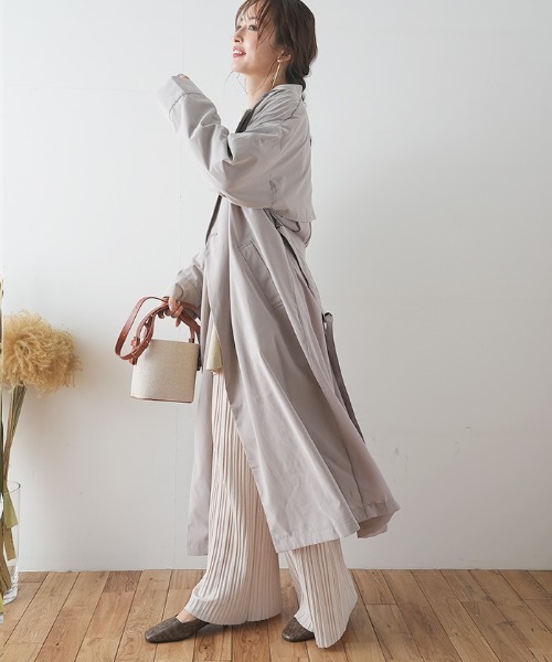 Futier land（フューティアランド）の「バックシフォン切替トレンチコート（トレンチコート・レディース・ブラウン/ベージュ/グレイッシュベージュ/ライトカーキ/ブルー・MEDIUM）」の7枚目の写真