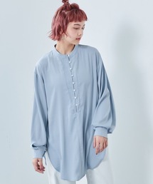 サテンロングシャツ