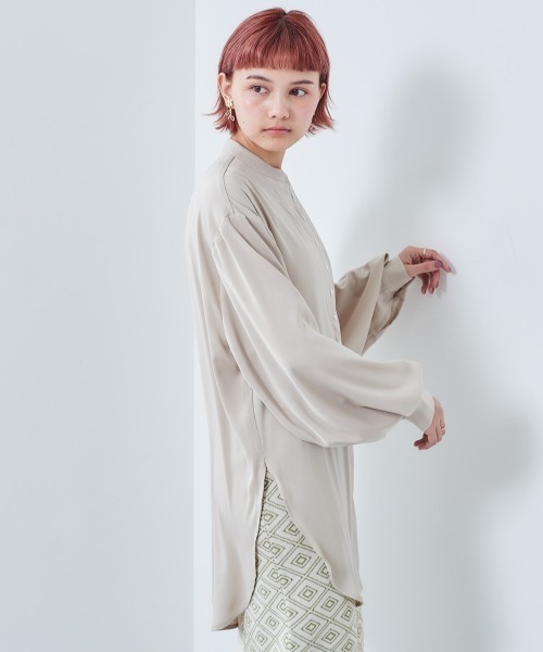 cepo（セポ）の「サテンロングシャツ（シャツ/ブラウス・レディース・ベージュ/サックスブルー・M）」の8枚目の写真