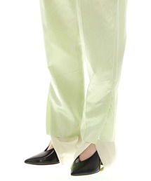 TOGA（トーガ）の「TOGA アセテートサテンパンツ（その他パンツ）」 - WEAR