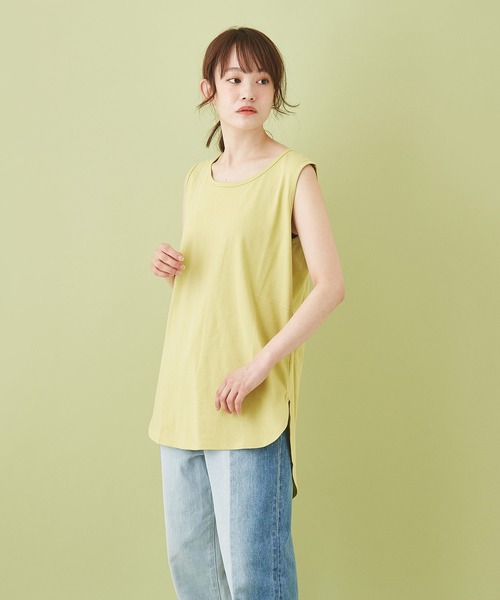 CUBE SUGAR（キューブシュガー）の「WEB限定 リサイクル天竺 ラウンド裾 タンクトップ（タンクトップ・レディース・ホワイト/チャコールグレー/カーキ/イエロー・M）」の4枚目の写真