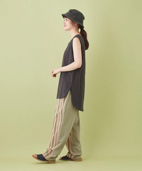 CUBE SUGAR（キューブシュガー）の「WEB限定 リサイクル天竺 ラウンド裾 タンクトップ（タンクトップ・レディース・ホワイト/チャコールグレー/カーキ/イエロー・M）」の10枚目の写真