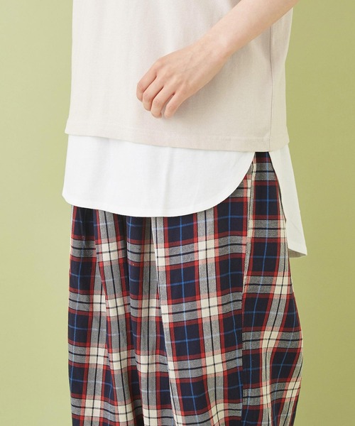 CUBE SUGAR（キューブシュガー）の「WEB限定 リサイクル天竺 ラウンド裾 タンクトップ（タンクトップ・レディース・ホワイト/チャコールグレー/カーキ/イエロー・M）」の19枚目の写真