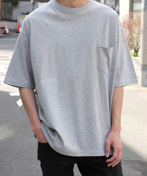 United Athle（ユナイテッドアスレ）の「【UNITED ATHLE】ユナイテッドアスレ ビッグシルエットポケットショートスリーブTシャツ 5008（Tシャツ/カットソー・メンズ・ブラック/ベージュ/ネイビー/グレー/ホワイト/グリーン・M/L/XL）」の4枚目の写真