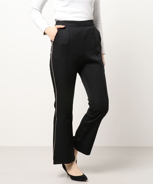 JUGLANS(ユグランス)の「☆ ツイル合皮パイピングパンツ(その他パンツ・レディース・ブラック/パープル/グリーン/ベージュ・FREE)」の2枚目の写真