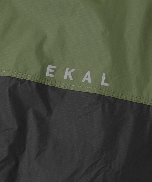 EKAL（エカル）の「『別注』Kiu×EKAL　ナイロンポンチョ（レインコート/ポンチョ・メンズ・オリーブ系・FREE）」の13枚目の写真