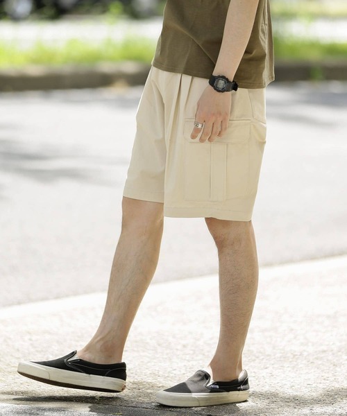 URBAN RESEARCH Sonny Label(アーバンリサーチサニーレーベル)の「イージータックワイドカーゴショーツ(その他パンツ・メンズ・オフホワイト/カーキ・MEDIUM/LARGE)」の14枚目の写真