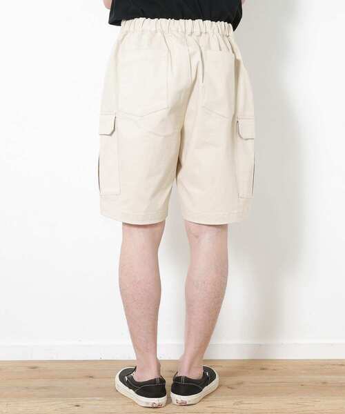 URBAN RESEARCH Sonny Label(アーバンリサーチサニーレーベル)の「イージータックワイドカーゴショーツ(その他パンツ・メンズ・オフホワイト/カーキ・MEDIUM/LARGE)」の6枚目の写真