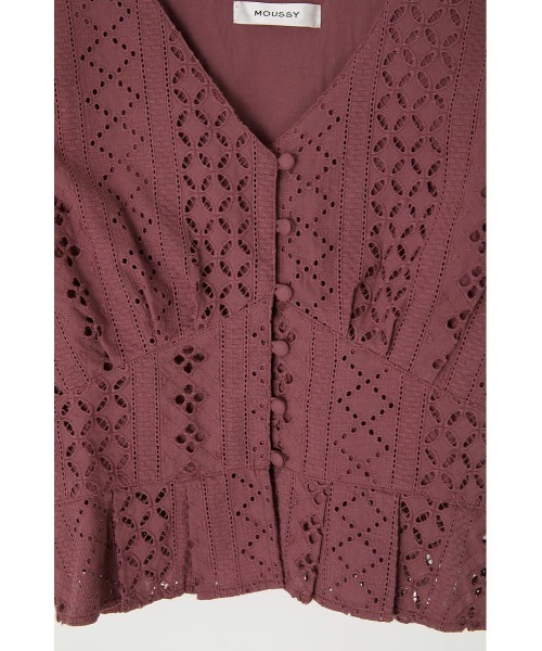 MOUSSY（マウジー）の「COTTON EYELET トップス（Tシャツ/カットソー・レディース・アイボリー/キャメル/ブラック/パープル・1/2）」の16枚目の写真