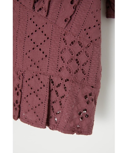 MOUSSY（マウジー）の「COTTON EYELET トップス（Tシャツ/カットソー・レディース・アイボリー/キャメル/ブラック/パープル・1/2）」の17枚目の写真