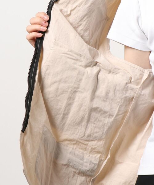 SPINNS（スピンズ）の「【ゆったりサイズ】ビッグシルエットフィッシングベスト（ベスト・レディース・ブラック/カーキ/アイボリー・ONESIZE）」の4枚目の写真