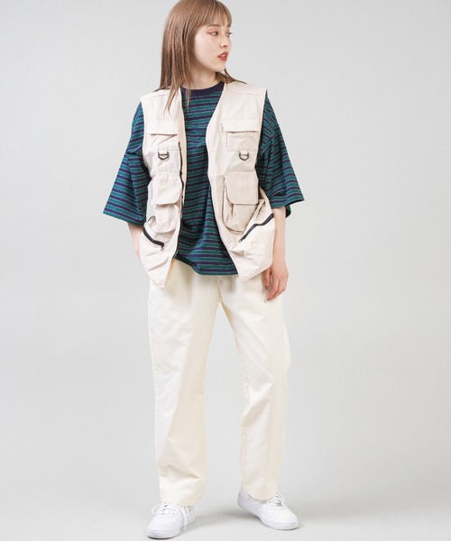 SPINNS（スピンズ）の「【ゆったりサイズ】ビッグシルエットフィッシングベスト（ベスト・レディース・ブラック/カーキ/アイボリー・ONESIZE）」の9枚目の写真