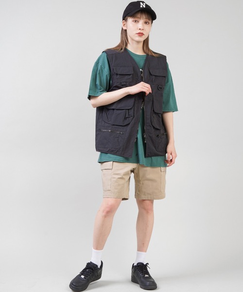 SPINNS（スピンズ）の「【ゆったりサイズ】ビッグシルエットフィッシングベスト（ベスト・レディース・ブラック/カーキ/アイボリー・ONESIZE）」の10枚目の写真