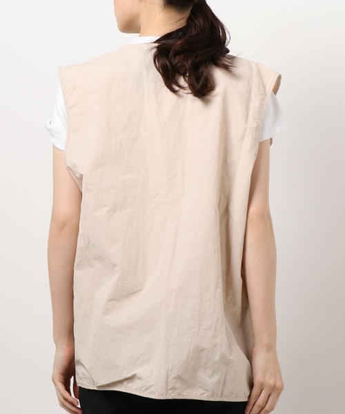 SPINNS（スピンズ）の「【ゆったりサイズ】ビッグシルエットフィッシングベスト（ベスト・レディース・ブラック/カーキ/アイボリー・ONESIZE）」の8枚目の写真