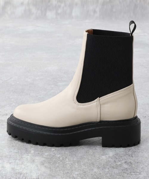 A part by（アパートバイ）の「サイドゴアブーツ　956075（ブーツ・レディース・ブラック/アイボリー・MEDIUM/LARGE/X-LARGE）」の17枚目の写真