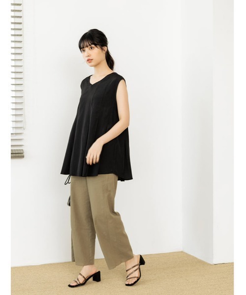fifth(フィフス)の「Aラインフレアノースリーブブラウス(シャツ/ブラウス・レディース・ホワイト/ブラック・MEDIUM/SMALL)」の18枚目の写真