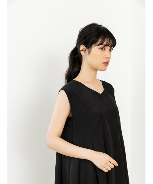fifth(フィフス)の「Aラインフレアノースリーブブラウス(シャツ/ブラウス・レディース・ホワイト/ブラック・MEDIUM/SMALL)」の19枚目の写真