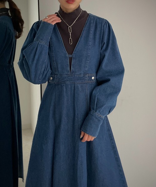 &g'aime（アンジェム）の「【&g’aime】Vネックデニムワンピース（ワンピース・レディース・ブラック/ブルー・FREE）」の5枚目の写真