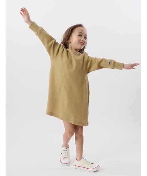 Champion（チャンピオン）の「【Champion/チャンピオン】キッズ ベーシック ワンピース（ワンピース・キッズ・ネイビー/チャコール/ベージュ/ブラック・160/120/150/110/130/140/100）」の15枚目の写真